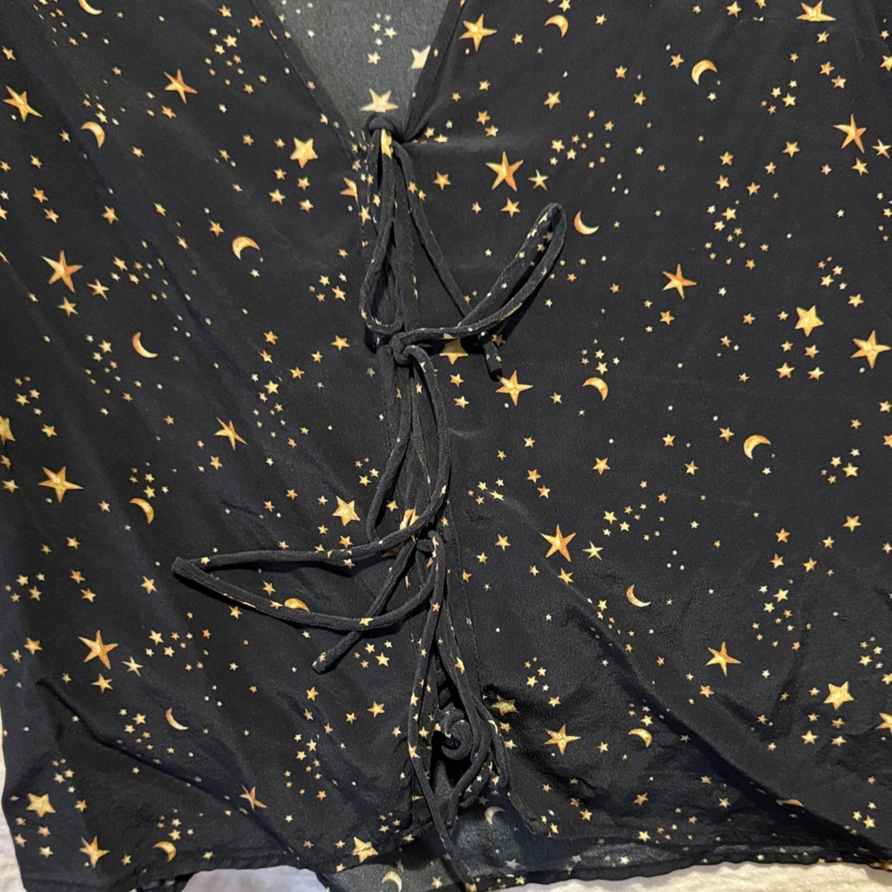 Black Star Print Top - Picture 4 of 4